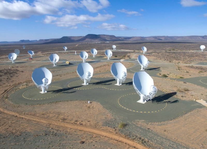 The MeerKAT radio telescope array in the Karoo